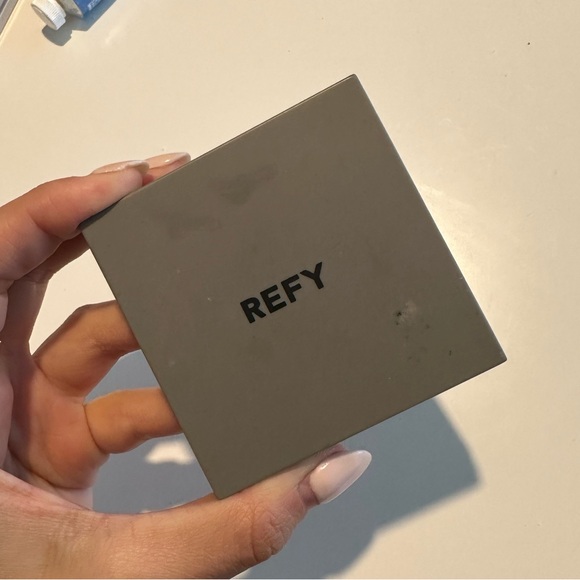 Refy Cream Bronzer Sand - Picture 4 of 6